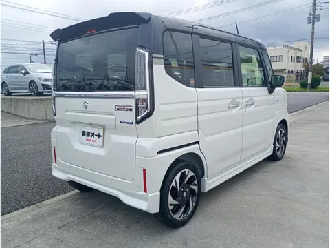 Suzuki Spacia Custom