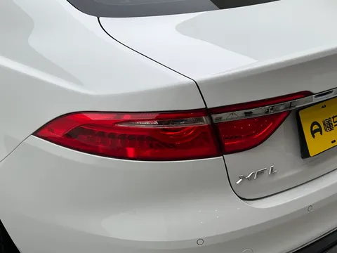 Jaguar XFL