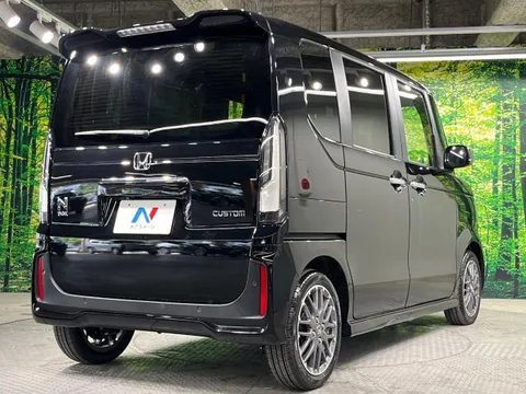 Honda N-BOX Custom