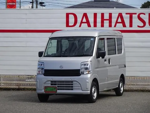 Nissan Clipper Van