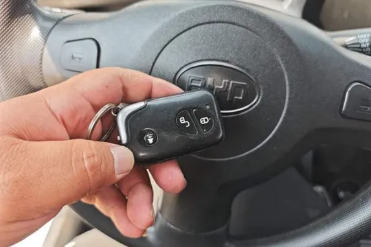 BYD F0