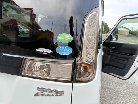 Suzuki Spacia Custom