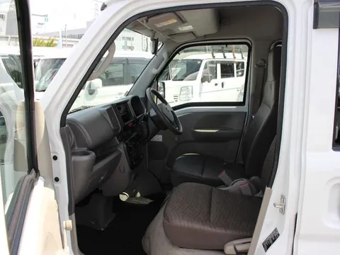 Nissan Clipper