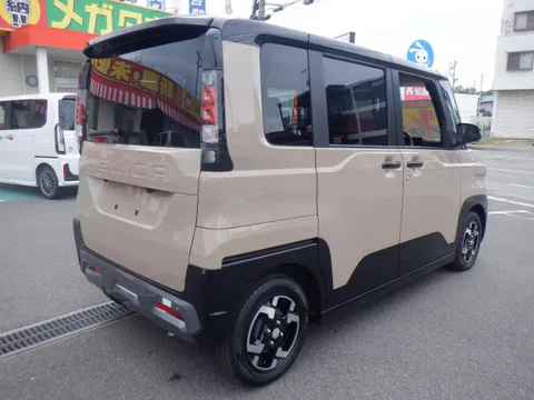Mitsubishi Delica Mini