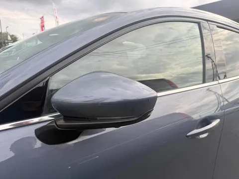 Mazda MAZDA3 Fastback