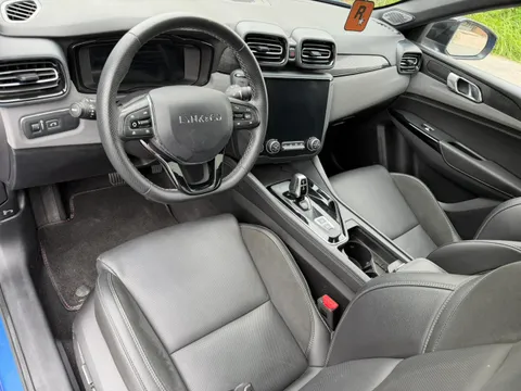 Lynk & Co 02