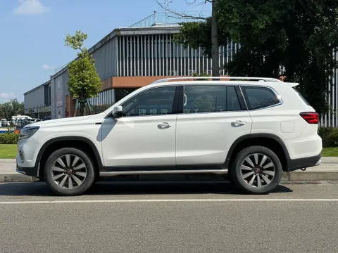 Roewe RX8