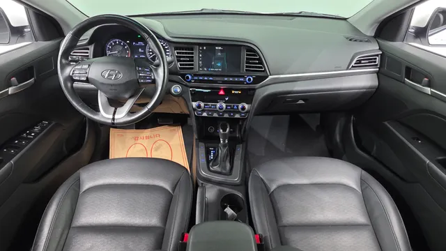 Hyundai Elantra (Avante)