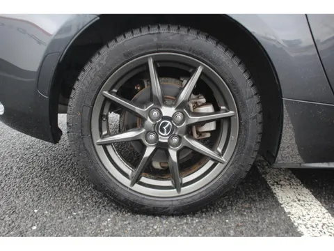 Mazda MX-5 (Roadster)
