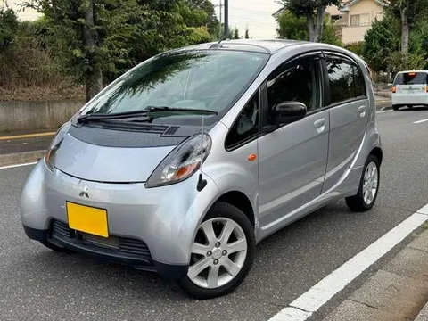 Mitsubishi I