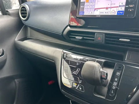Mitsubishi eK X
