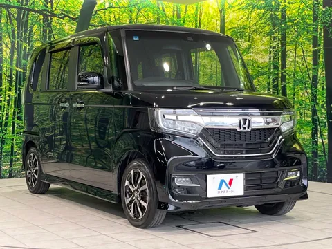 Honda N-BOX Custom