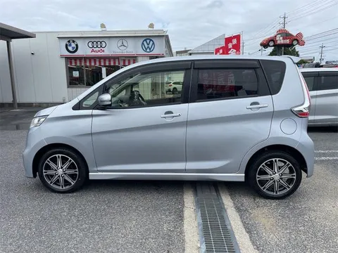 Mitsubishi eK Custom
