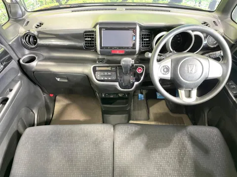 Honda N-BOX Custom