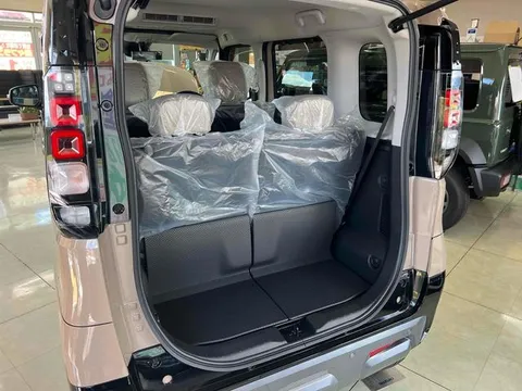 Mitsubishi Delica Mini