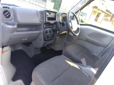Mitsubishi Minicab Van