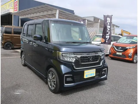 Honda N-BOX Custom