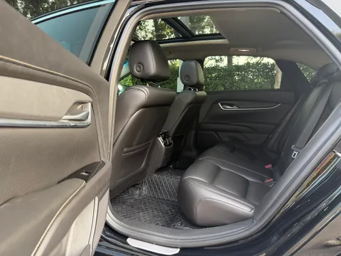 Cadillac XTS