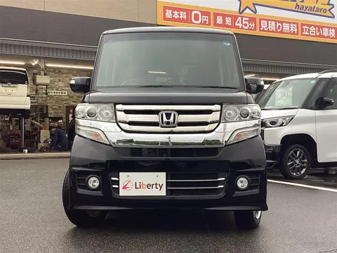 Honda N-BOX Custom