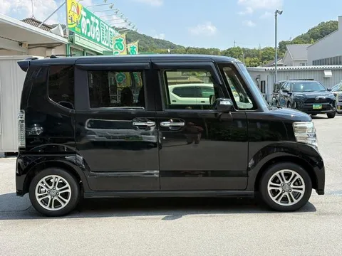 Honda N-BOX Plus Custom