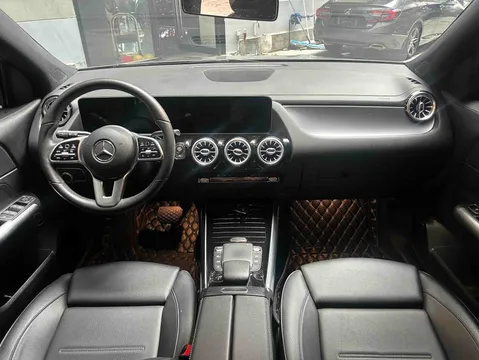 Mercedes-Benz Mercedes-Benz GLA