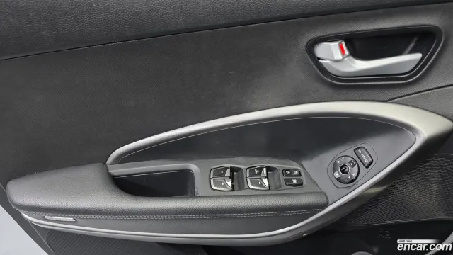 Hyundai Grand Santa Fe (Maxcruz)