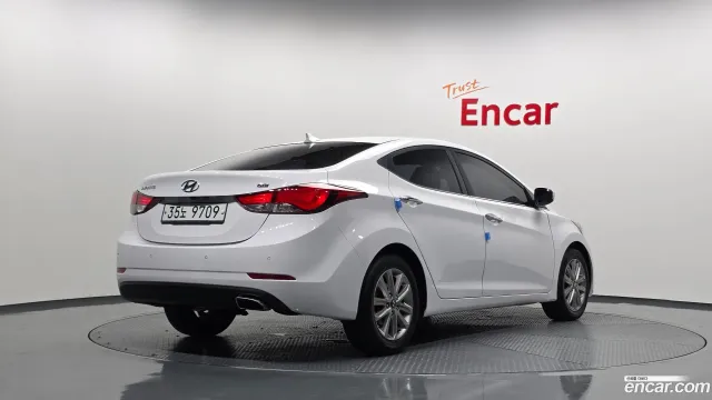 Hyundai Elantra (Avante)