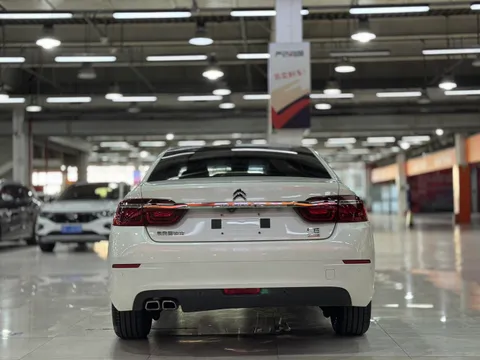 Citroen C6