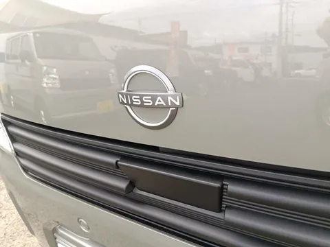Nissan Clipper Van