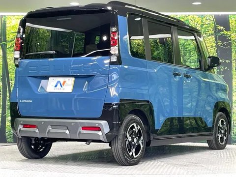 Mitsubishi Delica Mini