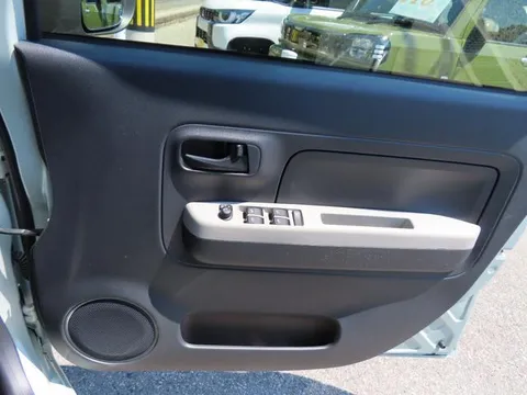 Daihatsu Mira Tocot