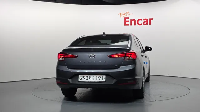 Hyundai Elantra (Avante)