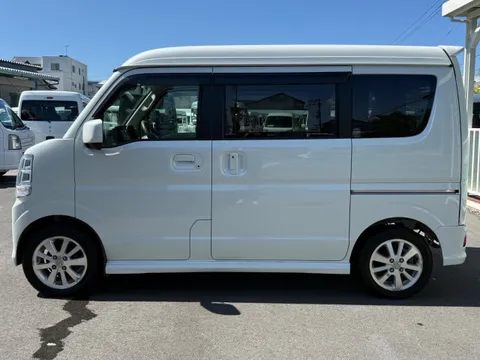 Nissan Clipper Rio