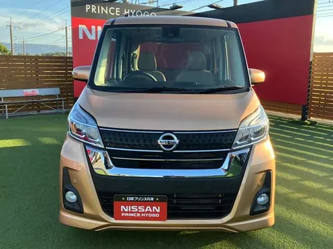 Nissan Dayz Roox