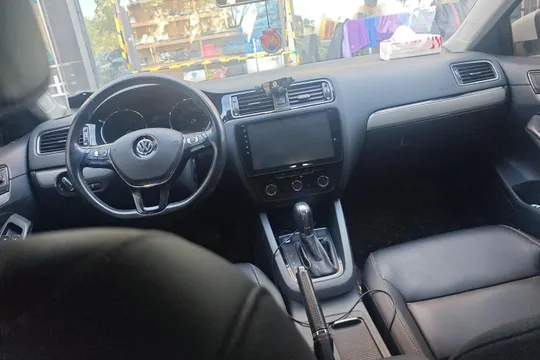 Volkswagen Sagitar