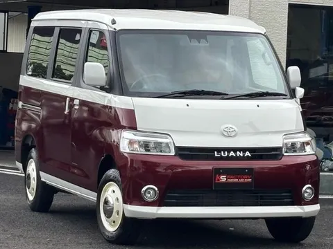 Toyota TownAce Van