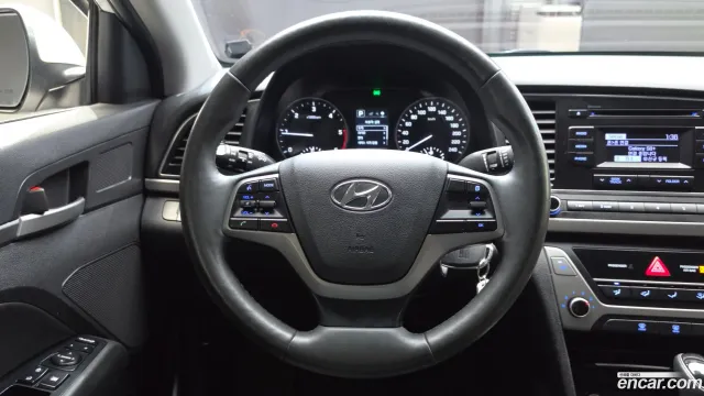 Hyundai Elantra (Avante)
