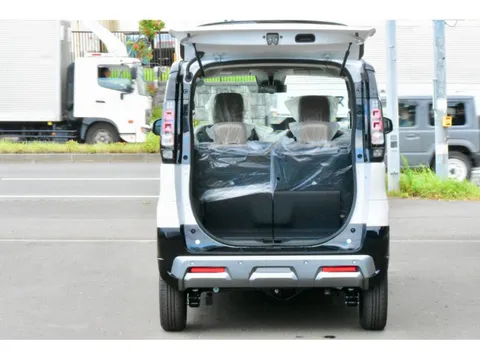 Mitsubishi Delica Mini