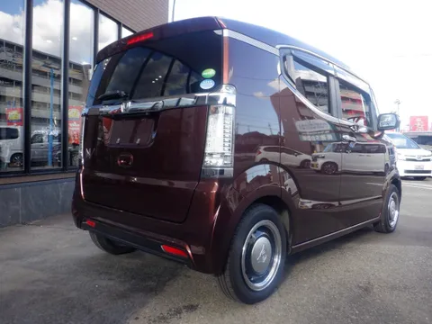 Honda N-BOX Slash