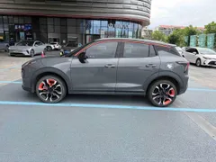 Lynk & Co 06
