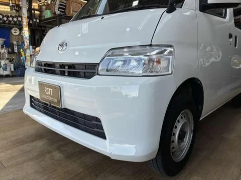 Toyota TownAce Van