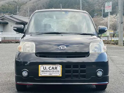 Daihatsu Esse