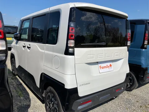 Mitsubishi Delica Mini