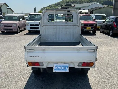 Mitsubishi Minicab Truck