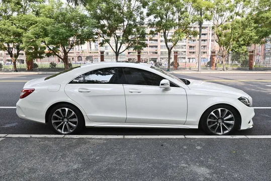 Mercedes-Benz Mercedes-Benz CLS