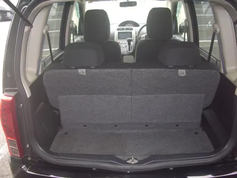 Nissan Otti