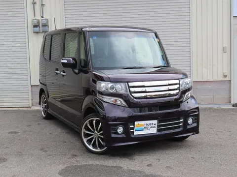 Honda N-BOX Custom