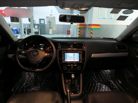 Volkswagen Sagitar