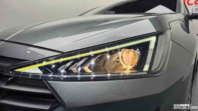 Hyundai Elantra (Avante)