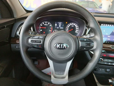 Kia K4